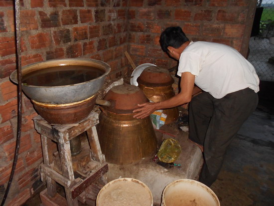 Chưng cất Rượu.